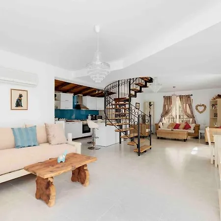 Villa Gemelli Spectacular Views 5 Sleeps 10 Kalkan