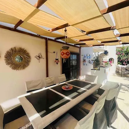 Gemelli Spectacular Views 5 Sleeps 10 *
