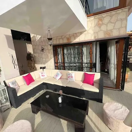Gemelli Spectacular Views 5 Sleeps 10 Villa